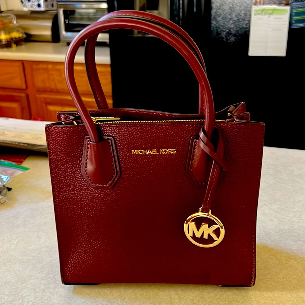 Michael Kors Crossbody, actual color is burgundy